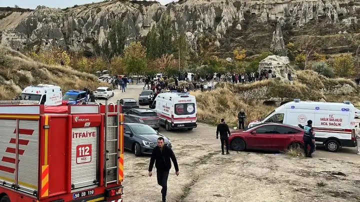 Число погибших при обрушении скалы в Каппадокии выросло до трёх