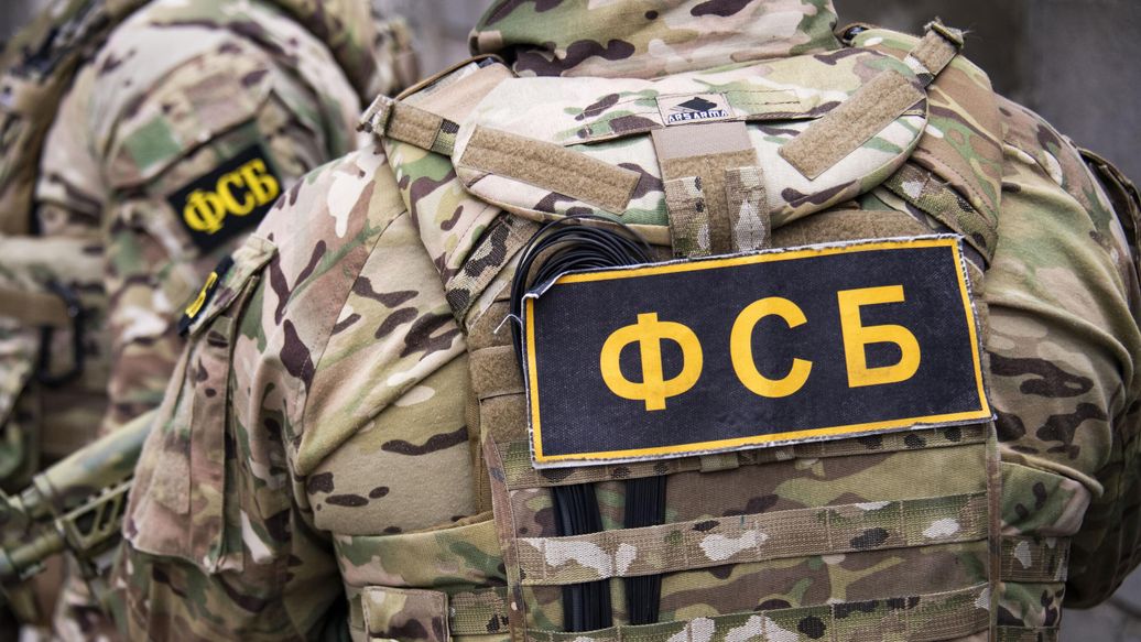 ФСБ раскрыла схему незаконной миграции и хищений при выполнении ГОЗ