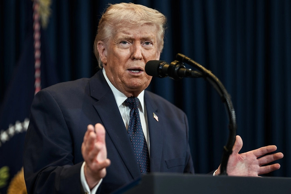Трамп пригрозил России и Украине 200% пошлинами и сам усомнился в их эффективности