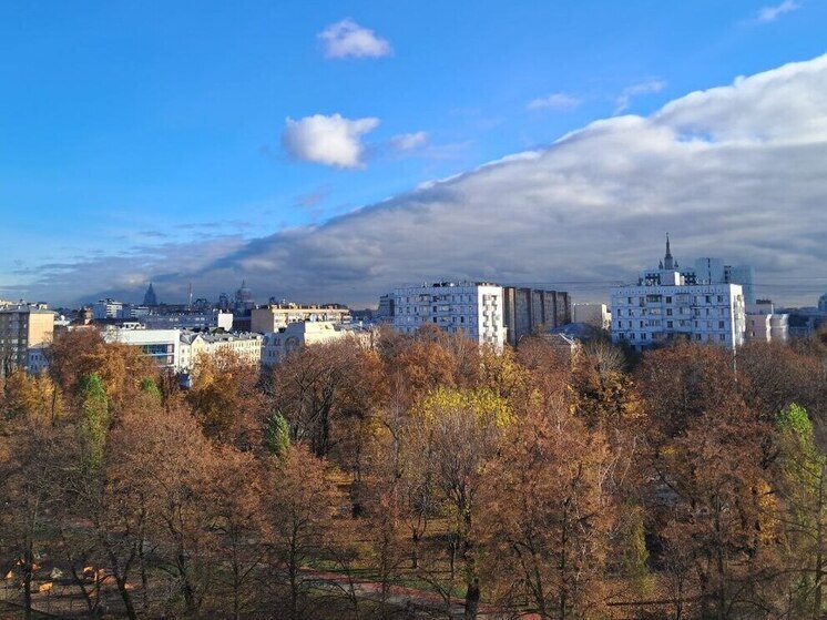 Метеоролог рассказал о погоде в Москве 24 и 25 октября