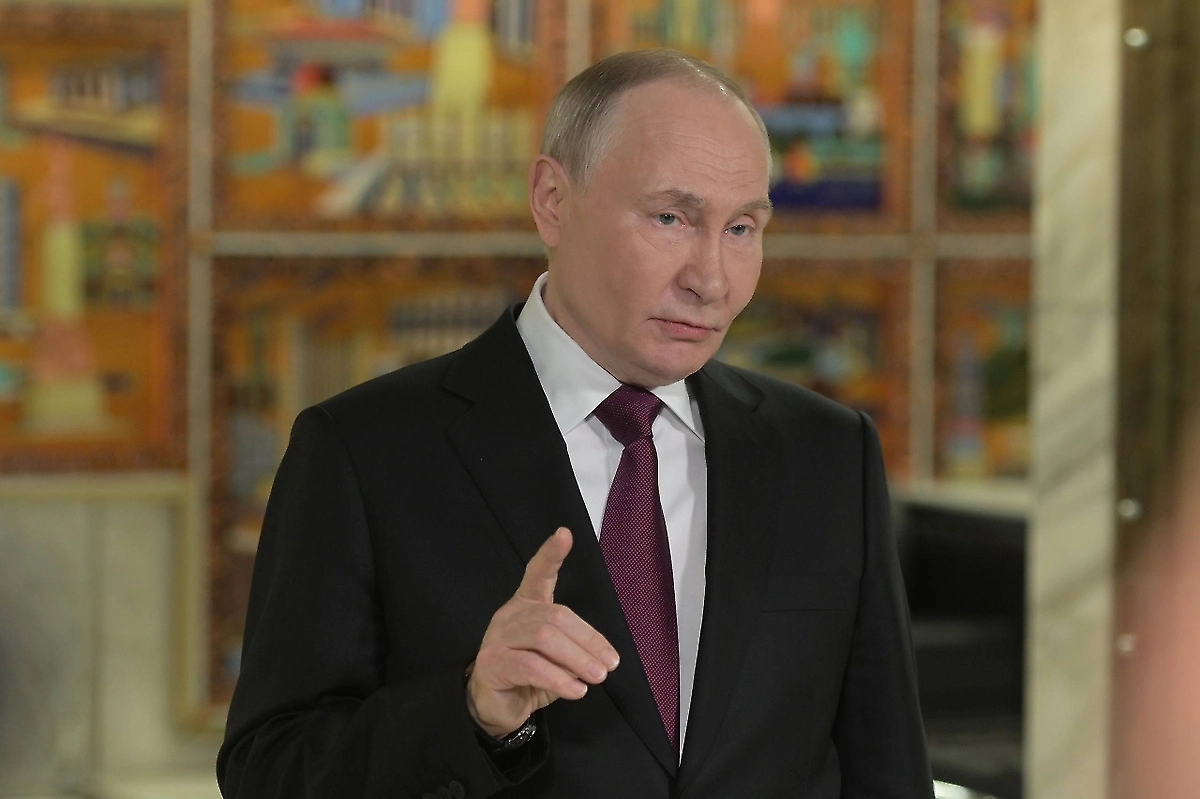 «Большая и содержательная работа»: Путин на Совбезе оценил молодёжную политику в России