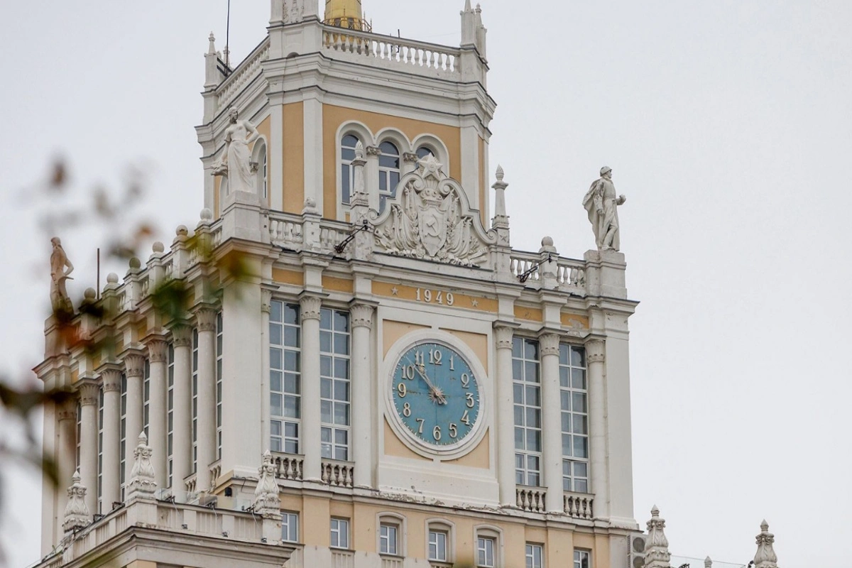 Чем известна гостиница "Пекин", которую отреставрируют в Москве, рассказал эксперт